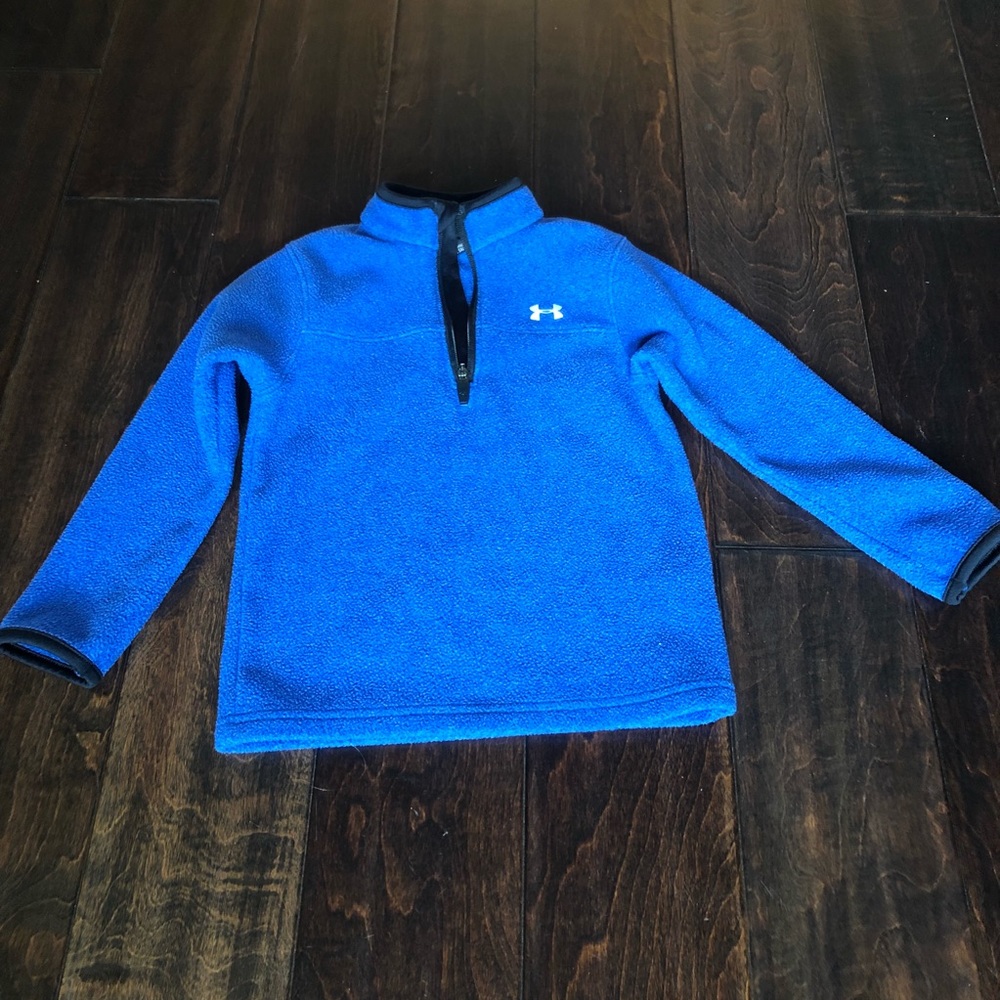 Under Armour blue pullover EUC